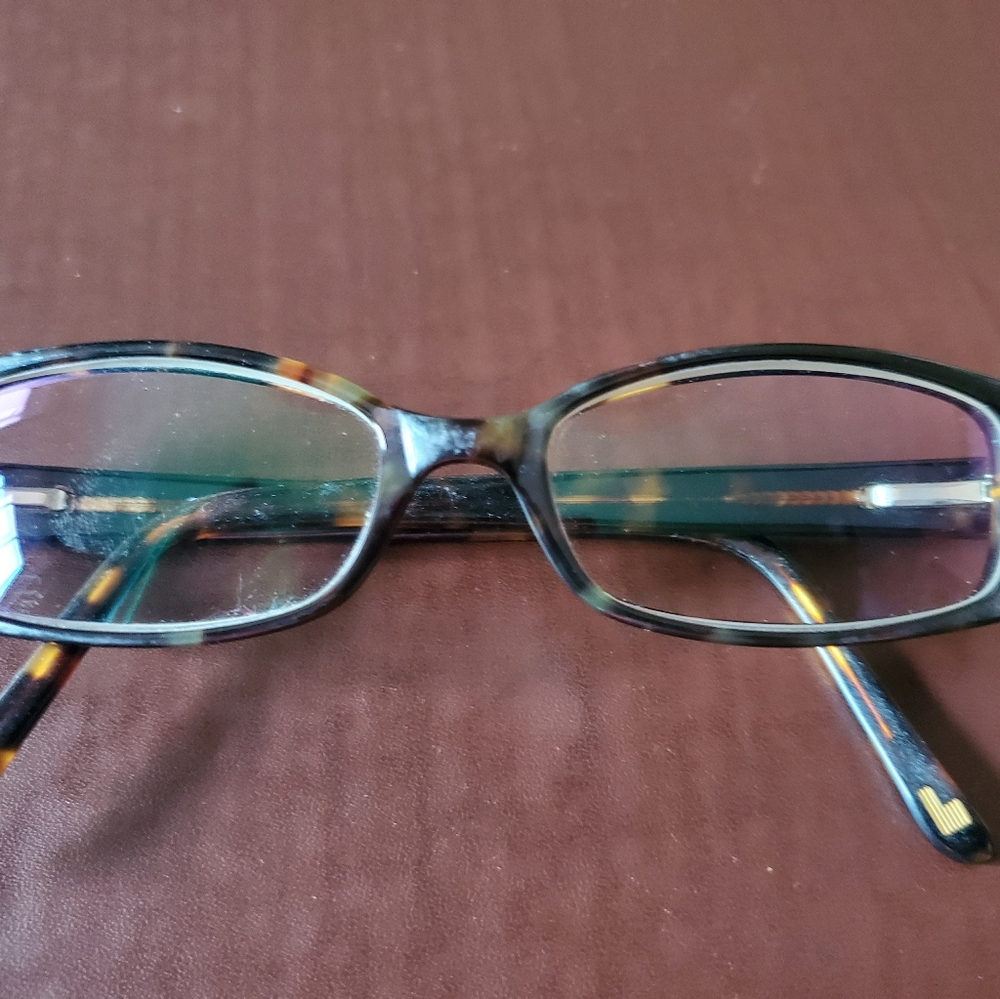 William Rast Eyewear - Picture 2 of 4